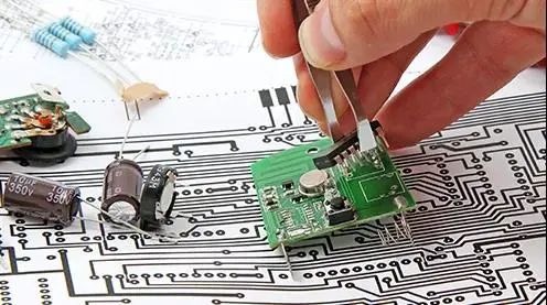 計算機(jī)硬件開發(fā)專業(yè)職業(yè)選擇與企業(yè)指南